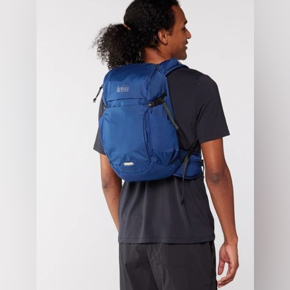 REI Co-op Link 15 L Hydration Pack - Picture 11 of 16